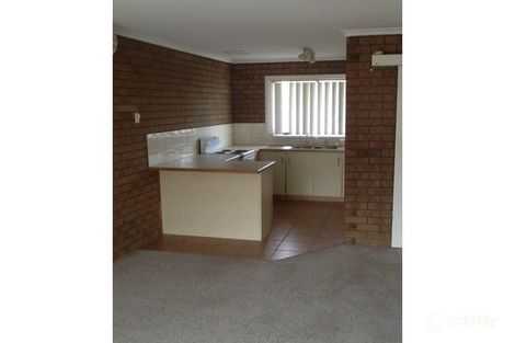Property photo of 1/482 Breen Street Lavington NSW 2641