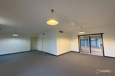 Property photo of 25 Gawthorne Drive Millars Well WA 6714
