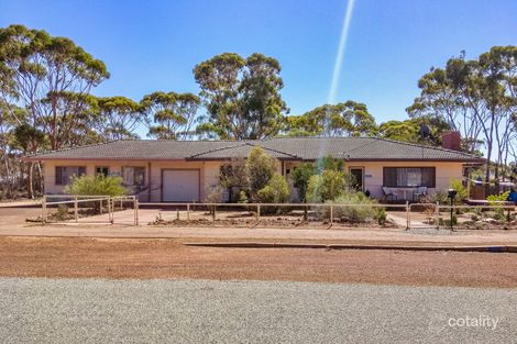 Property photo of 211 Hughes Street Kununoppin WA 6489
