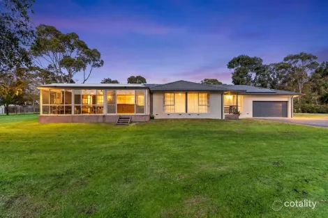 2 Kilgerron Ct, Narre Warren South, VIC 3805