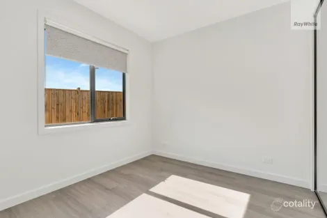 Property photo of 13 Stainer Way Donnybrook VIC 3064