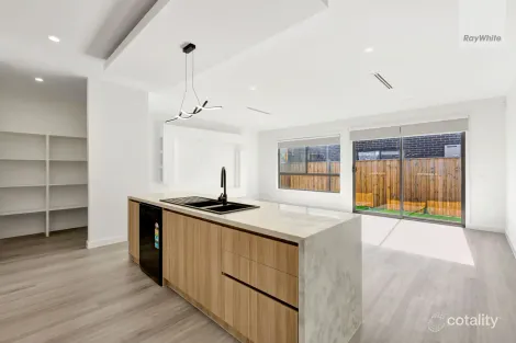 Property photo of 13 Stainer Way Donnybrook VIC 3064