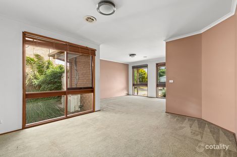 Property photo of 32 Kelburn Road Berwick VIC 3806