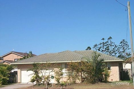 58 Bideford St, Torquay, QLD 4655