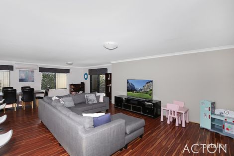 Property photo of 32 Camden Way Meadow Springs WA 6210