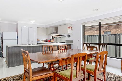 Property photo of 2 Bregman Esplanade Manor Lakes VIC 3024