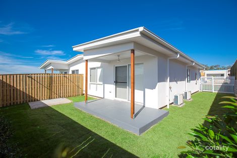 2/1 Quessada Ct, Pimpama, QLD 4209