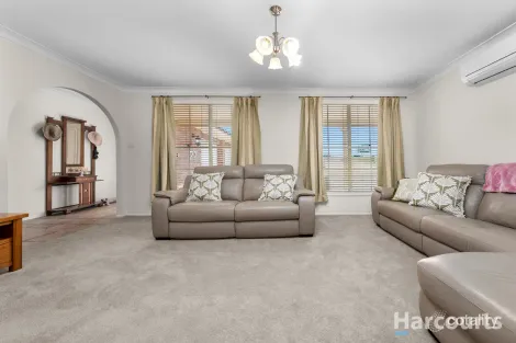 Property photo of 22 Baurea Close Edgeworth NSW 2285
