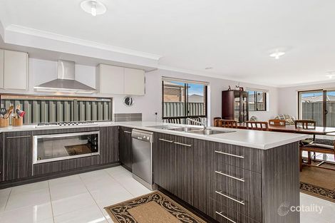 Property photo of 2 Bregman Esplanade Manor Lakes VIC 3024