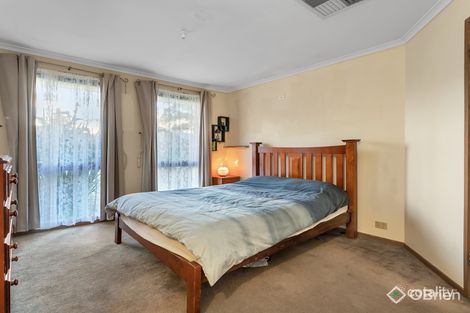 Property photo of 23 Sarno Court Cranbourne VIC 3977