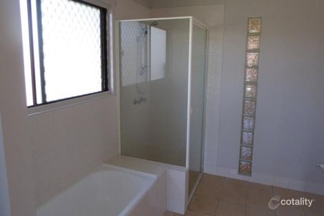 Property photo of 2/5 Aloota Crescent Ocean Shores NSW 2483