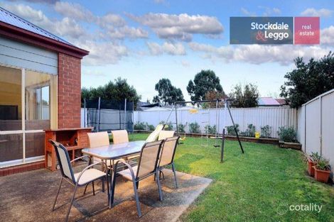 Property photo of 36 Hartland Circuit Pakenham VIC 3810