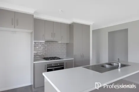 Property photo of 39 Muttama Parade Gobbagombalin NSW 2650