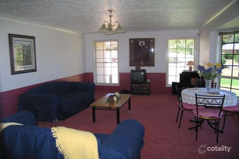 Property photo of 28 Hamzah Drive Cotswold Hills QLD 4350