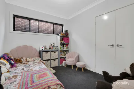 Property photo of 13 Wedgetail Avenue Austral NSW 2179
