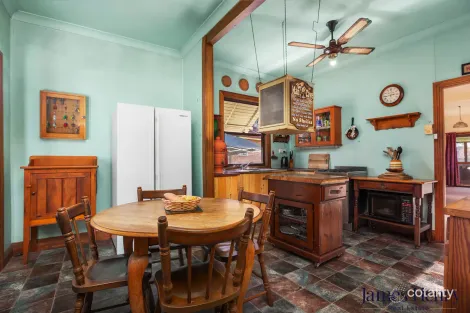 Property photo of 3 Hall Crescent Tarro NSW 2322
