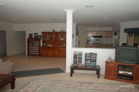 Property photo of 14 Windsor Grange Court Skye VIC 3977