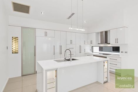 Property photo of 6 Arafura Close Burdell QLD 4818