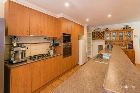 Property photo of 37 Robbins Drive East Albury NSW 2640