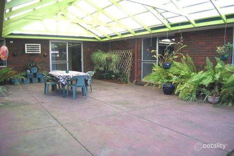 8 Lilac Pl, Dianella, WA 6059