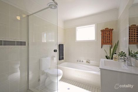 Property photo of 29 Boongala Road Broadbeach Waters QLD 4218