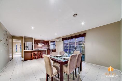 Property photo of 32 Westmoreland Avenue Cranbourne North VIC 3977