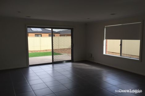 Property photo of 5 Warrumbungle Drive Shepparton North VIC 3631