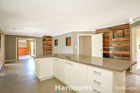 Property photo of 8 Inverness Close Pakenham VIC 3810