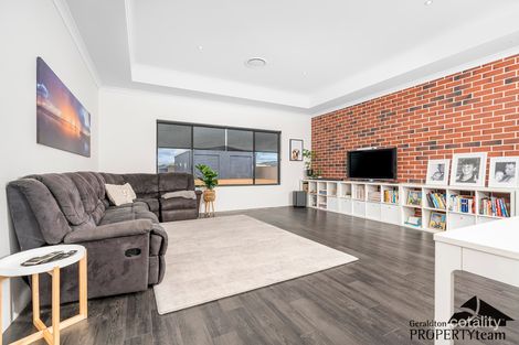 Property photo of 28 Lobelia Way Moresby WA 6530