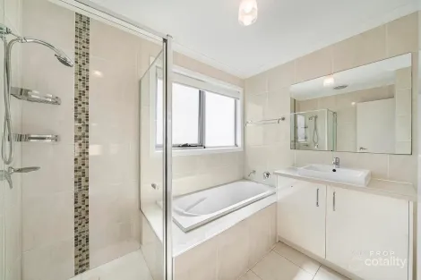 Property photo of 2/4 Shirley Court Point Cook VIC 3030