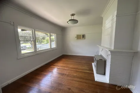 Property photo of 6 Lisfarron Avenue Cobram VIC 3644