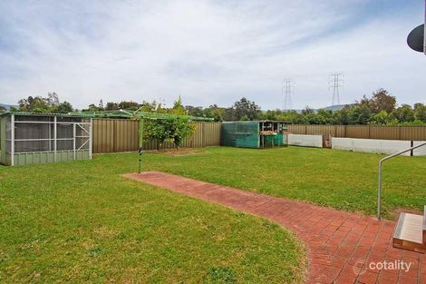 Property photo of 4 Erang Place Koonawarra NSW 2530