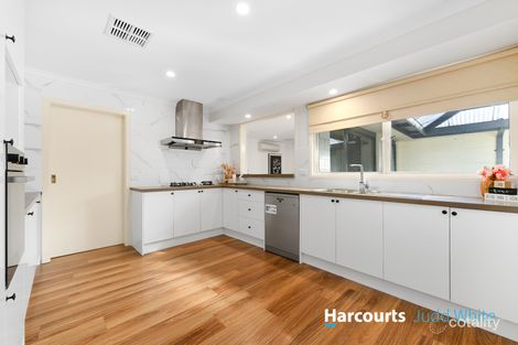 Property photo of 18 Lomond Drive Glen Waverley VIC 3150