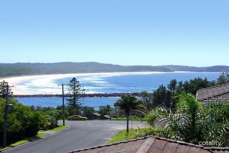 Property photo of 22 Bergalia Crescent Camden Head NSW 2443