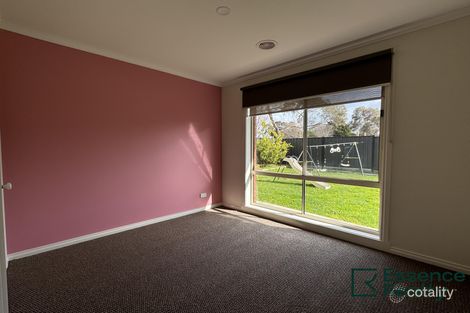 Property photo of 47 Linda Drive Cranbourne West VIC 3977