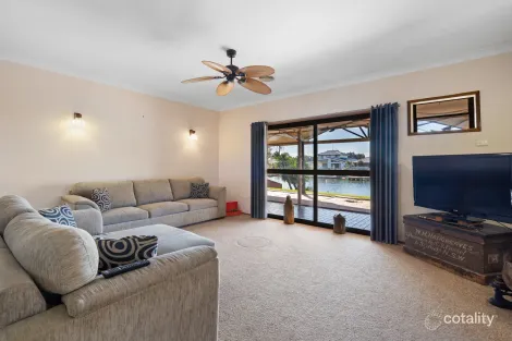 Property photo of 11 Elouera Crescent Forster NSW 2428
