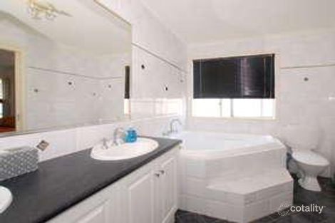 Property photo of 7 Opal Court Skye VIC 3977