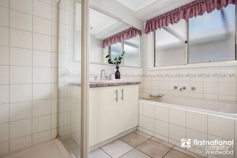 Property photo of 1 Parkview Close Hoppers Crossing VIC 3029