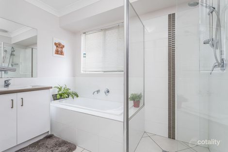 Property photo of 19 Champion Crescent Griffin QLD 4503