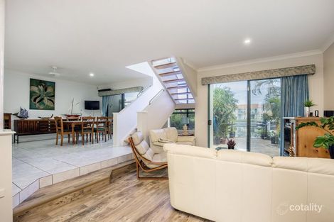 Property photo of 21/3 Lee Road Runaway Bay QLD 4216