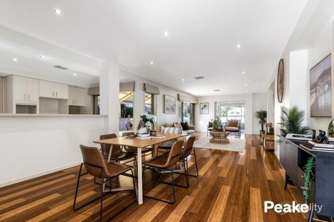 Property photo of 10 Biralee Court Berwick VIC 3806