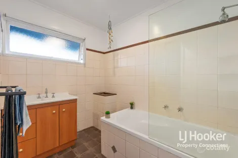 Property photo of 17 Balswidden Street Albany Creek QLD 4035