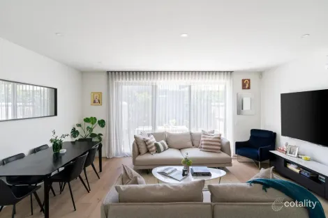 Property photo of 36 Piccolo Circuit Williamstown North VIC 3016