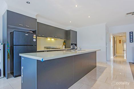 1/4 Westmeadows Lane, Truganina, VIC 3029