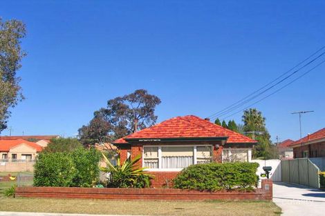 181 Gloucester Rd, Beverly Hills, NSW 2209