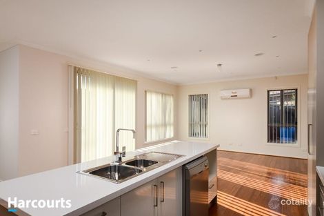 Property photo of 1/29 Chase Boulevard Berwick VIC 3806
