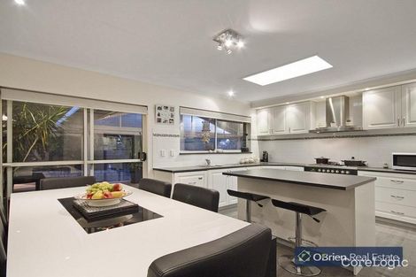Property photo of 7 Dee Wy Road Narre Warren South VIC 3805