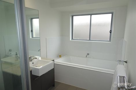 Property photo of 90 Brookside Circuit Ormeau QLD 4208