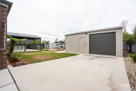 Property photo of 2/143 Urana Street Jindera NSW 2642