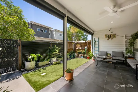Property photo of 33/1A Regatta Boulevard Wurtulla QLD 4575
